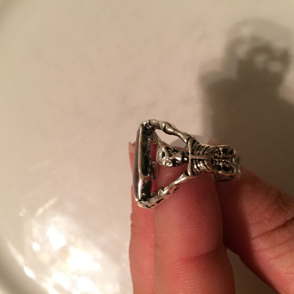 💀 Vampire skeleton ring 🧛‍♀️ - Picture 8 of 8